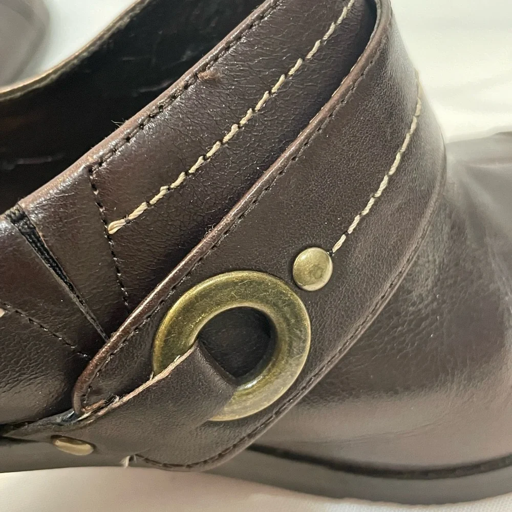 Reba clogs women’s slip on clogs Brown closed Toe low heel‎ shoes 7 1/2 M